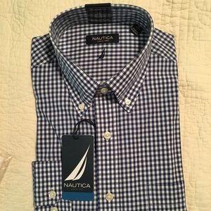 Nautica Men’s Classic Fit Long Sleeve Button Down